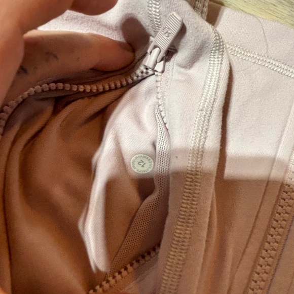Define jacket lululemon - Picture 2 of 2